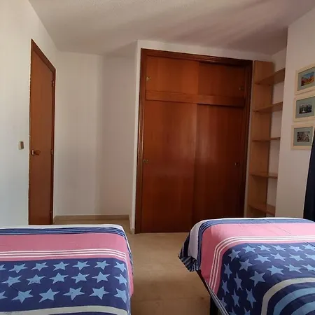 Atico Con Terraza Y 2 En Casco Antiguo Apartment