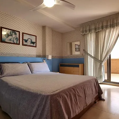 Atico Con Terraza Y 2 En Casco Antiguo * Benidorm