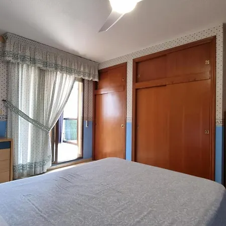 Atico Con Terraza Y 2 En Casco Antiguo * Benidorm
