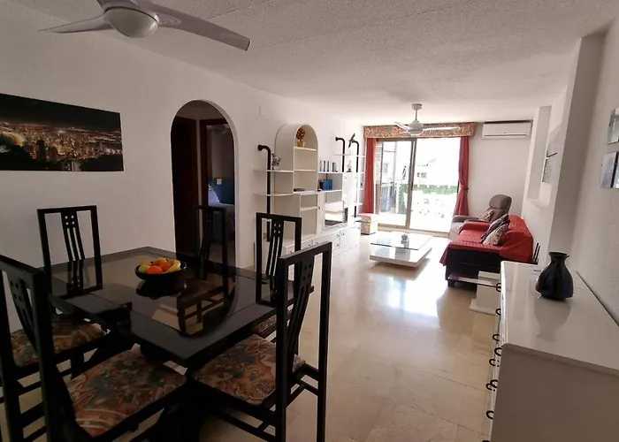 Atico Con Terraza Y 2 En Casco Antiguo *
